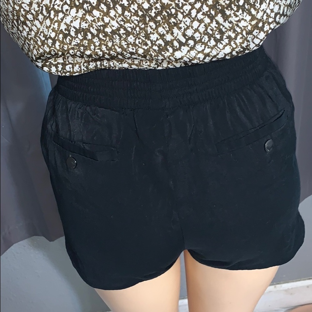 Shorts - Picture 4 of 6
